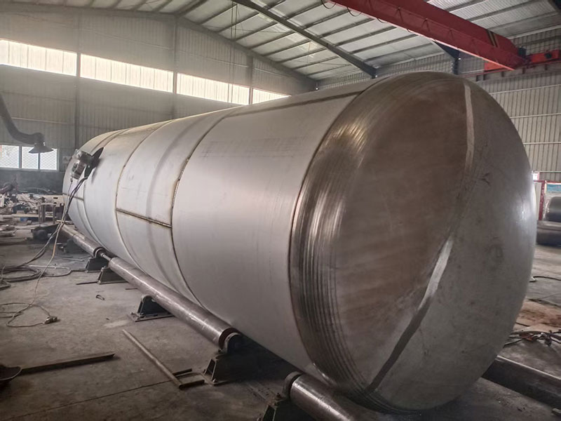 Stainless steel double-layer tank